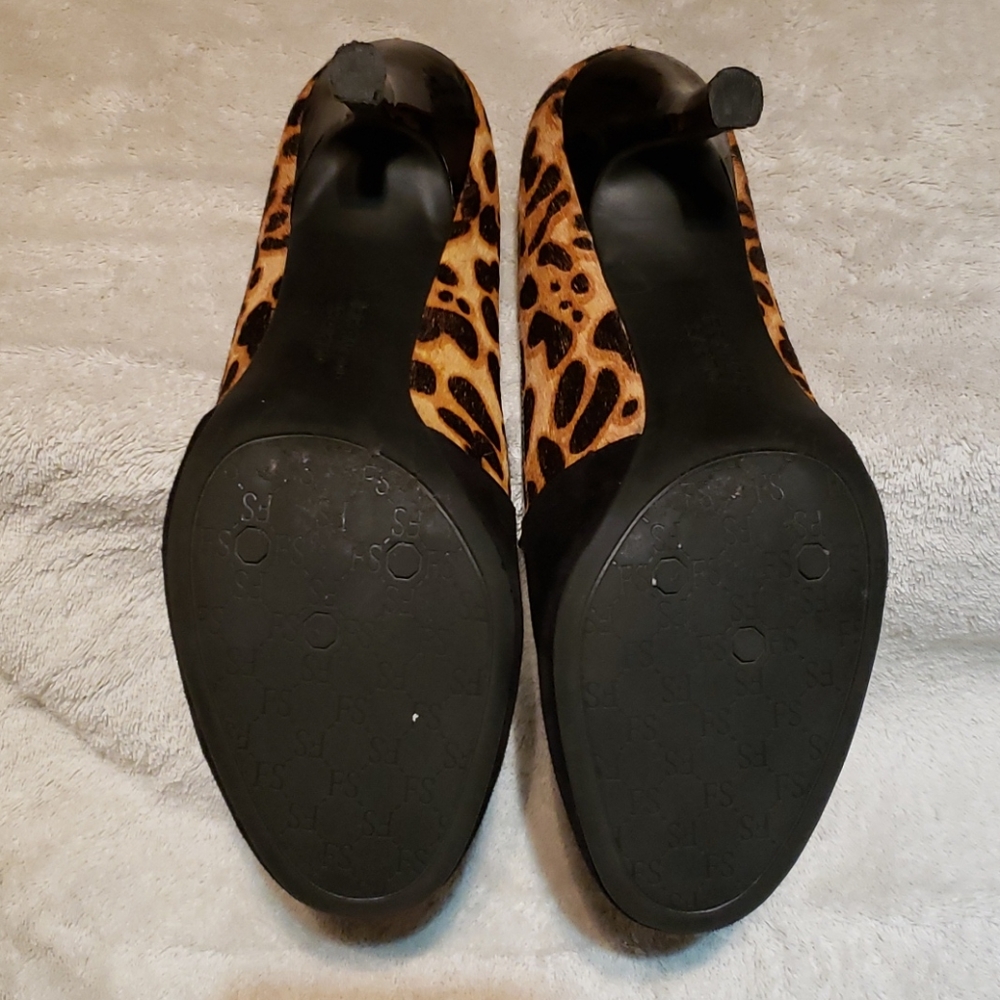 Heels - Picture 6 of 7